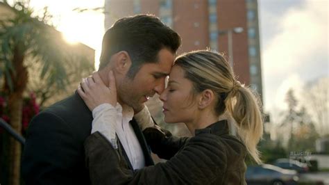 when do lucifer and chloe sleep together season 2